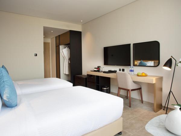 Beach Walk Hotel Jumeirah : photo 3 de la chambre staycation package - executive double room with complimentary early check in 9:00am, late check out 6:00pm, complimentary towels, umbrella & mat