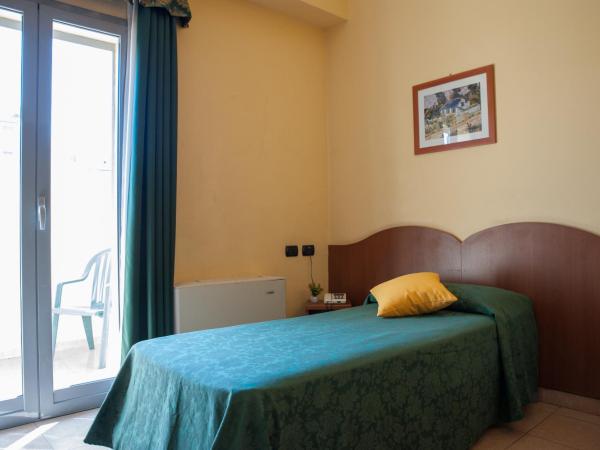 The Best Hotel : photo 1 de la chambre chambre simple