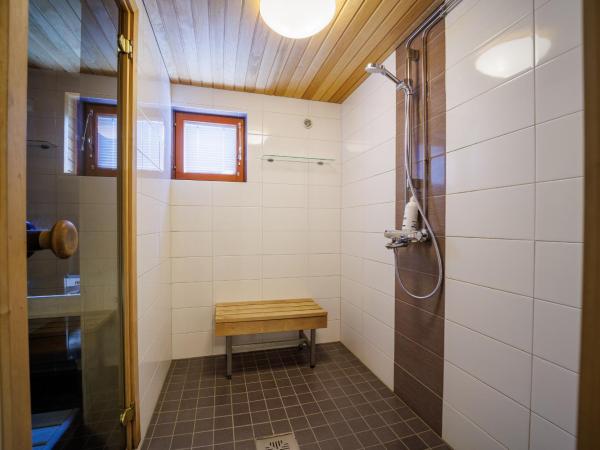 Hotelli Uninen Tampere : photo 2 de la chambre suite avec sauna