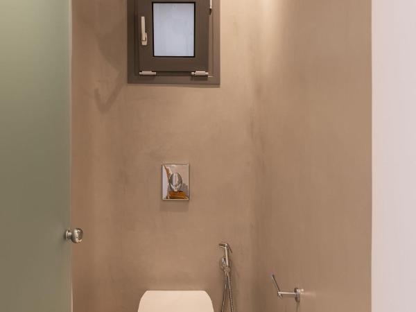 Sunset Hill Suites : photo 7 de la chambre superior suite with side sea view and hot tub