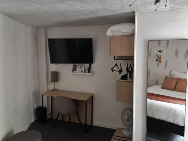 Contact Hôtel les Platanes Villeneuve sur Lot Centre : photo 3 de la chambre chambre supérieure lit queen-size