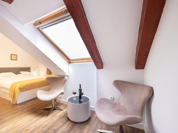 Heritage Hotel Vila Sikaa : photo 4 de la chambre chambre double - vue sur jardin