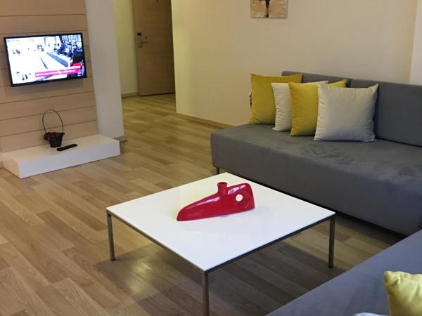 Boutique Suite Mim-A : photo 1 de la chambre appartement - vue sur piscine