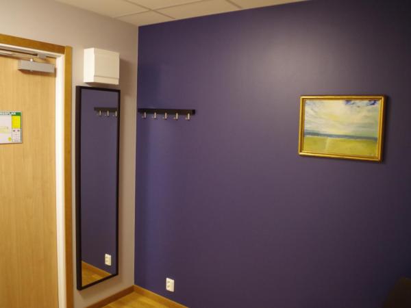 Spoton Hostel & Sportsbar : photo 3 de la chambre chambre lits jumeaux standard avec salle de bains commune - sans fenêtre
