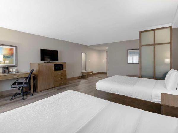 Best Western Plus Downtown North : photo 1 de la chambre suite avec 2 lits queen-size