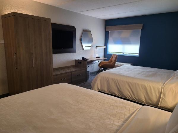 Holiday Inn Express Fort Lauderdale North - Executive Airport, an IHG Hotel : photo 2 de la chambre chambre standard avec 2 lits queen-size