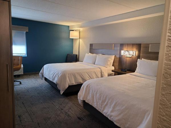 Holiday Inn Express Fort Lauderdale North - Executive Airport, an IHG Hotel : photo 4 de la chambre chambre standard avec 2 lits queen-size