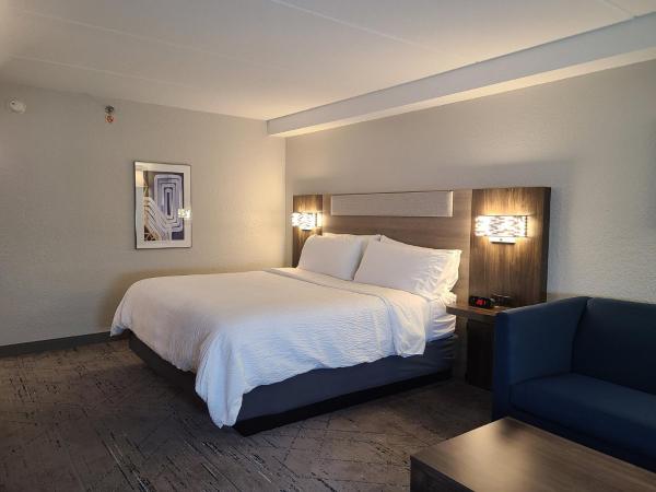 Holiday Inn Express Fort Lauderdale North - Executive Airport, an IHG Hotel : photo 3 de la chambre hébergement lit king-size standard