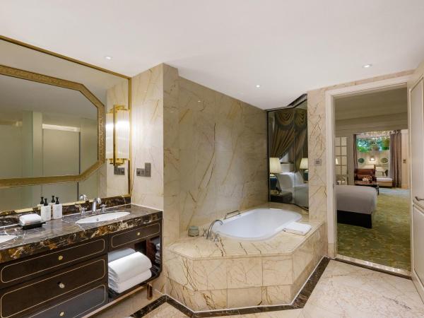 InterContinental Chengdu Global Center, an IHG Hotel : photo 5 de la chambre suite 1 chambre lit king-size - vue sur cour