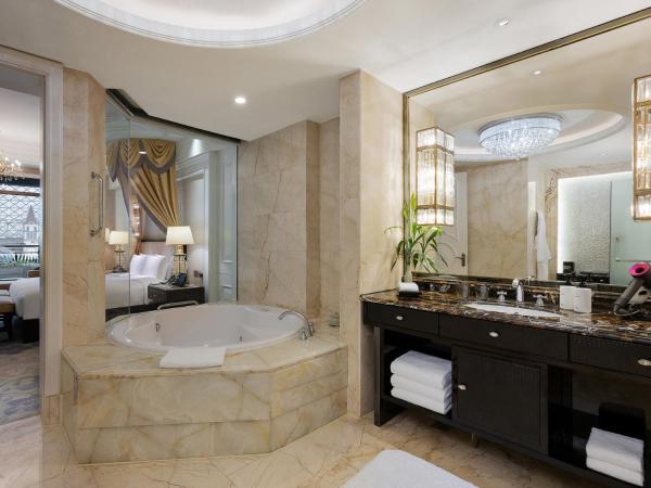 InterContinental Chengdu Global Center, an IHG Hotel : photo 6 de la chambre suite 1 chambre lit king-size