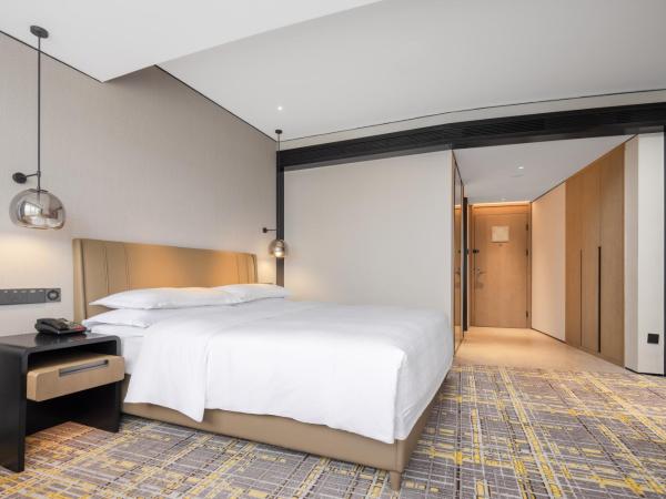 Sheraton Chengdu Lido Hotel : photo 1 de la chambre chambre lit king-size supérieure