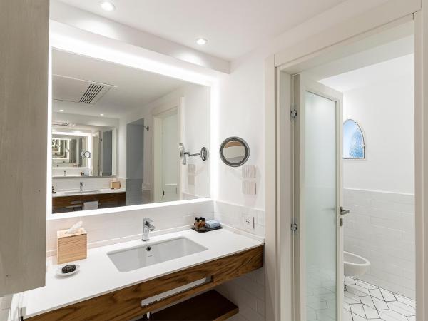 Botania Relais & Spa - The Leading Hotels of the World : photo 6 de la chambre chambre premium avec terrasse - vue sur jardin