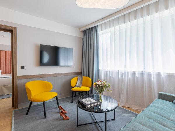 Golden Tulip Aix les Bains - Hotel & Spa : photo 5 de la chambre suite rénovée avec accès au spa