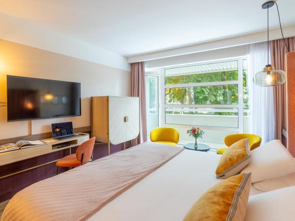 Golden Tulip Aix les Bains - Hotel & Spa : photo 4 de la chambre chambre supérieure rénovée avec balcon et accès au spa