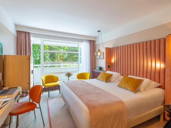 Golden Tulip Aix les Bains - Hotel & Spa : photo 1 de la chambre chambre supérieure rénovée avec balcon et accès au spa