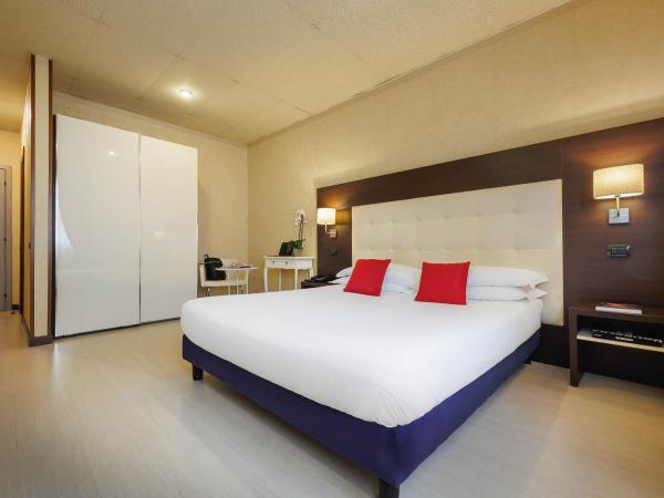 JR Hotels Bologna Amadeus : photo 6 de la chambre chambre double standard