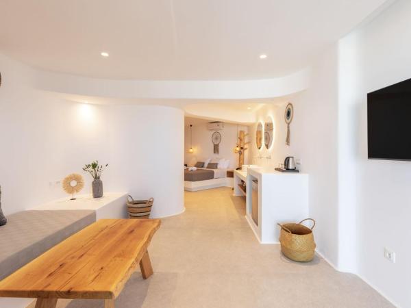 Sunset Hill Suites : photo 8 de la chambre suite exécutive - vue sur mer et piscine