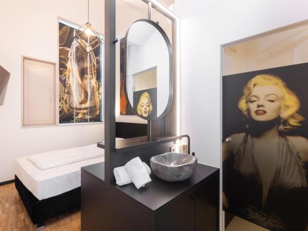 Das Edlinger : photo 2 de la chambre chambre simple avec lit queen-size