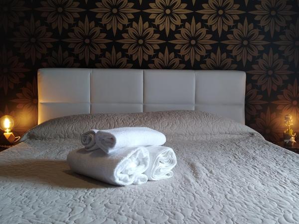 CconfortHotels R&B Dolci Emozioni - SELF CHECK IN : photo 3 de la chambre chambre double deluxe avec balcon