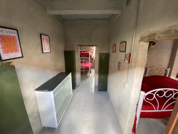 Hostal Casa De Arcos : photo 2 de la chambre lit dans dortoir mixte de 8 lits
