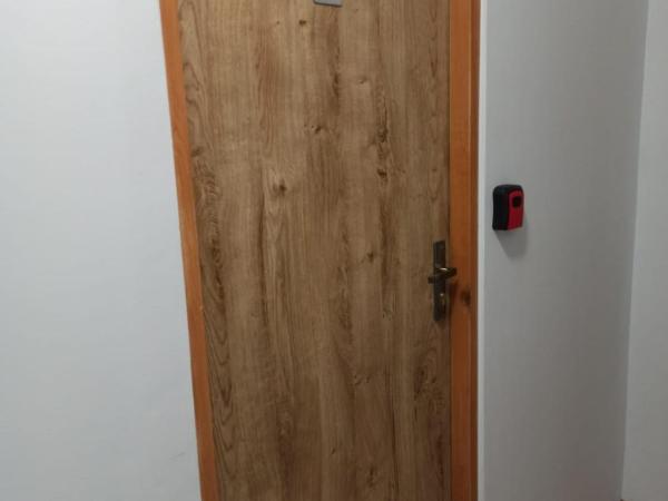 Gdynia Pokoje Blisko Morza i Centrum : photo 1 de la chambre chambre double avec salle de bains commune