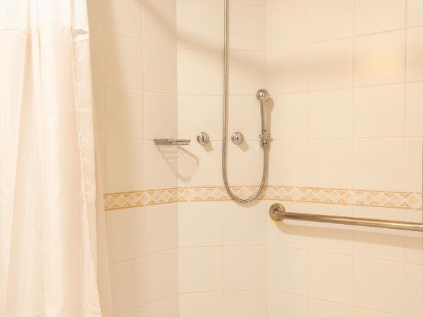 Master Curitiba Hotel - 1,6 km do Estádio Couto Pereira - Show : photo 6 de la chambre chambre double - accessible aux personnes à mobilité réduite 
