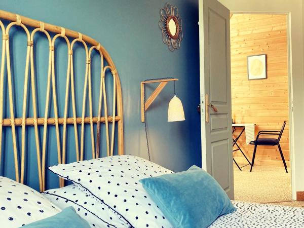 Léhontine : photo 6 de la chambre chambre double avec salle de bains privative