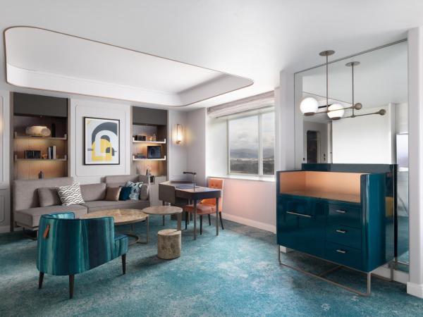 The Westin Miyako Kyoto : photo 3 de la chambre junior suite with two double beds and heian-kyo view - club lounge access