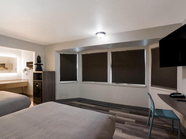 Quality Inn Elk Grove-Sacramento : photo 2 de la chambre chambre double avec 2 lits doubles - non-fumeurs