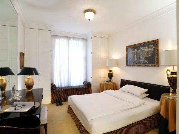 Hotel Opera : photo 3 de la chambre chambre double ou lits jumeaux supérieure