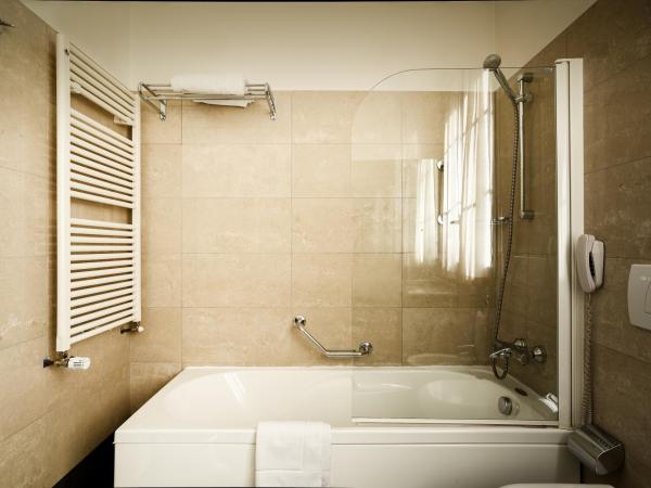 Meditur Hotel Bologna : photo 2 de la chambre chambre lits jumeaux confort