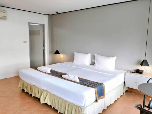Blue Carina Hotel ANDAMANDA : photo 5 de la chambre chambre lit king-size - vue sur jardin