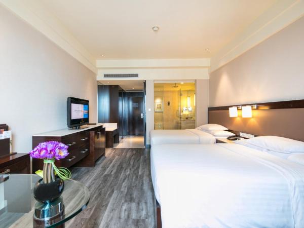 Courtyard by Marriott Hangzhou Wulin : photo 3 de la chambre chambre lits jumeaux premier avec 2 lits doubles