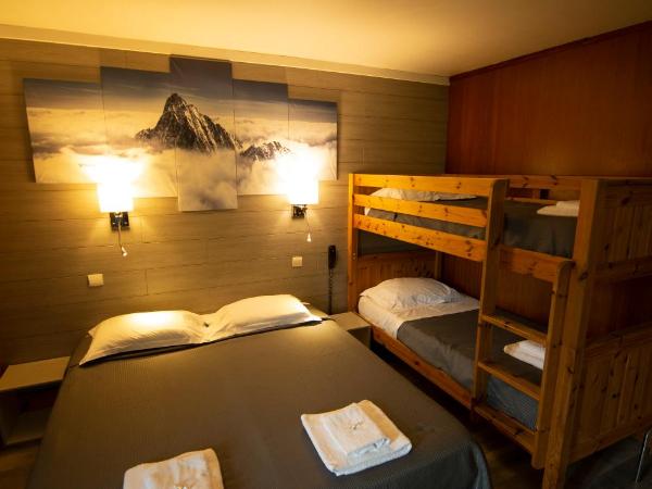 Hotel La Chaumiere : photo 2 de la chambre chambre familiale