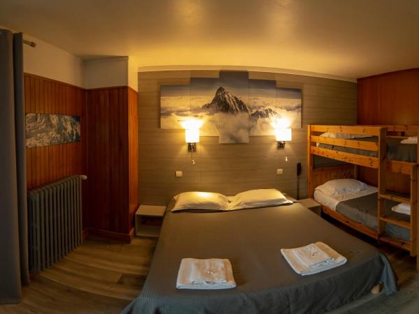 Hotel La Chaumiere : photo 1 de la chambre chambre triple