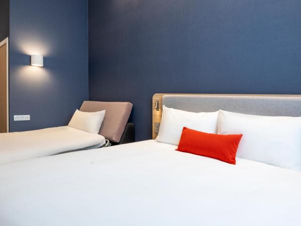 Holiday Inn Express Antwerp - City Centre, an IHG Hotel : photo 3 de la chambre chambre lits jumeaux standard avec canapé-lit