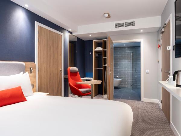 Holiday Inn Express Antwerp - City Centre, an IHG Hotel : photo 2 de la chambre chambre lit queen-size standard - accessible aux personnes à mobilité réduite