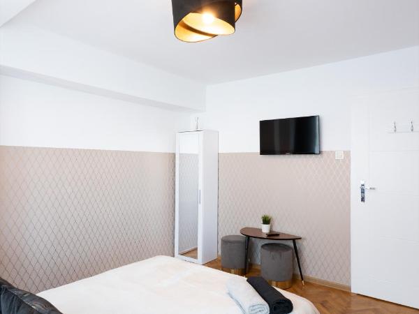 ClickTheFlat Muranów Apart Rooms : photo 3 de la chambre chambre double standard avec salle de bains commune