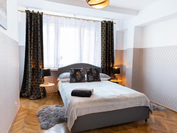 ClickTheFlat Muranów Apart Rooms : photo 1 de la chambre chambre double standard avec salle de bains commune