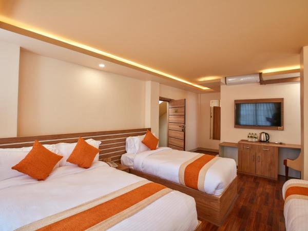 The Samrat Palace - Luxury Hotel in Kathmandu : photo 3 de la chambre chambre familiale standard