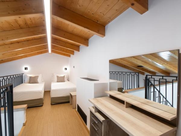 Solvio Boutique Hotel & Spa : photo 4 de la chambre suite lit king-size - vue sur piscine