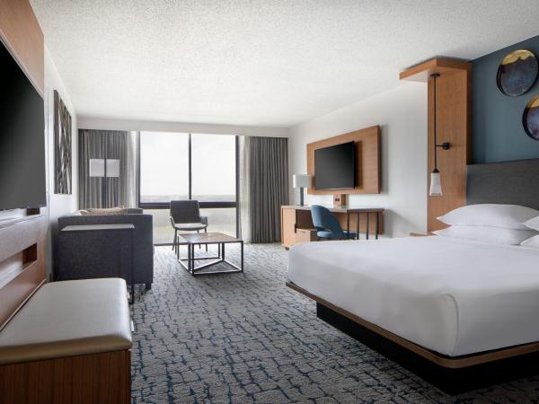 Houston Marriott South at Hobby Airport : photo 7 de la chambre suite lit king-size avec canapé-lit - non-fumeurs