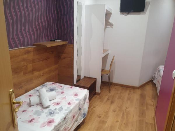 Hostal Abel Victoriano : photo 6 de la chambre chambre lits jumeaux Économique