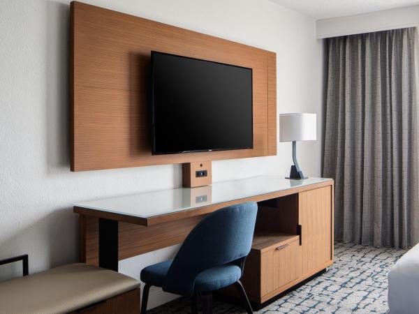 Houston Marriott South at Hobby Airport : photo 5 de la chambre chambre lit king-size - non-fumeurs