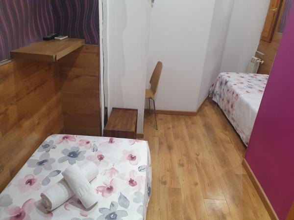 Hostal Abel Victoriano : photo 5 de la chambre chambre lits jumeaux Économique