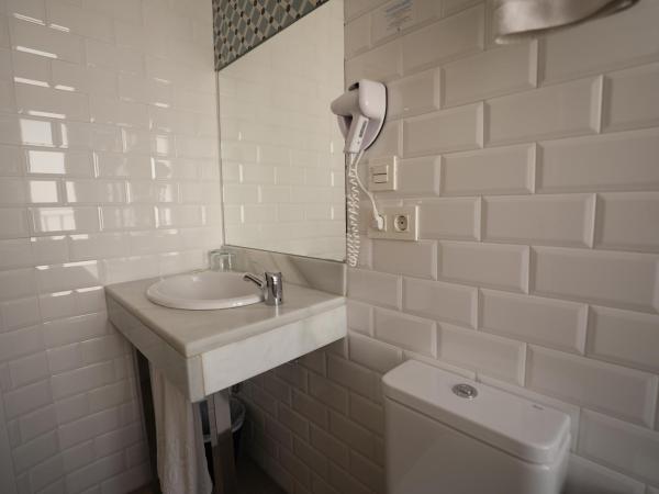 YIT Casablanca : photo 4 de la chambre chambre triple