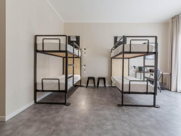 Piccolo Catalunya Hostel : photo 3 de la chambre lit dans dortoir mixte de 6 lits
