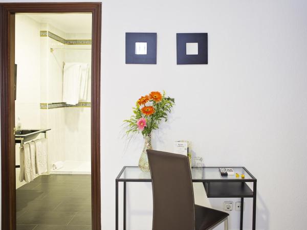 La Casa de los Faroles : photo 2 de la chambre chambre quadruple avec salle de bains privative