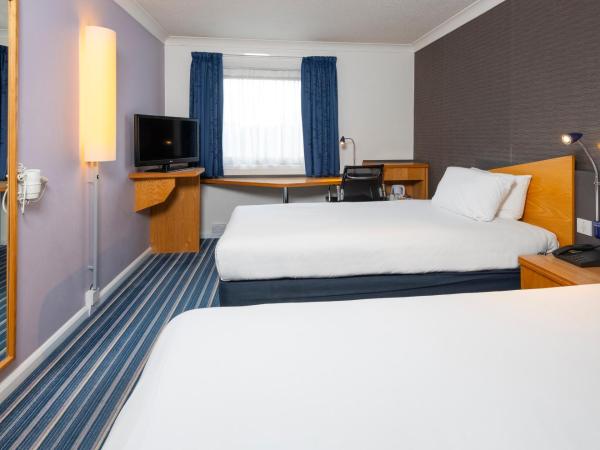 Holiday Inn Express London - Wandsworth, an IHG Hotel : photo 1 de la chambre chambre lits jumeaux