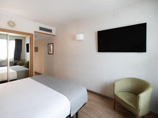 Catalonia Albeniz : photo 3 de la chambre chambre double ou lits jumeaux